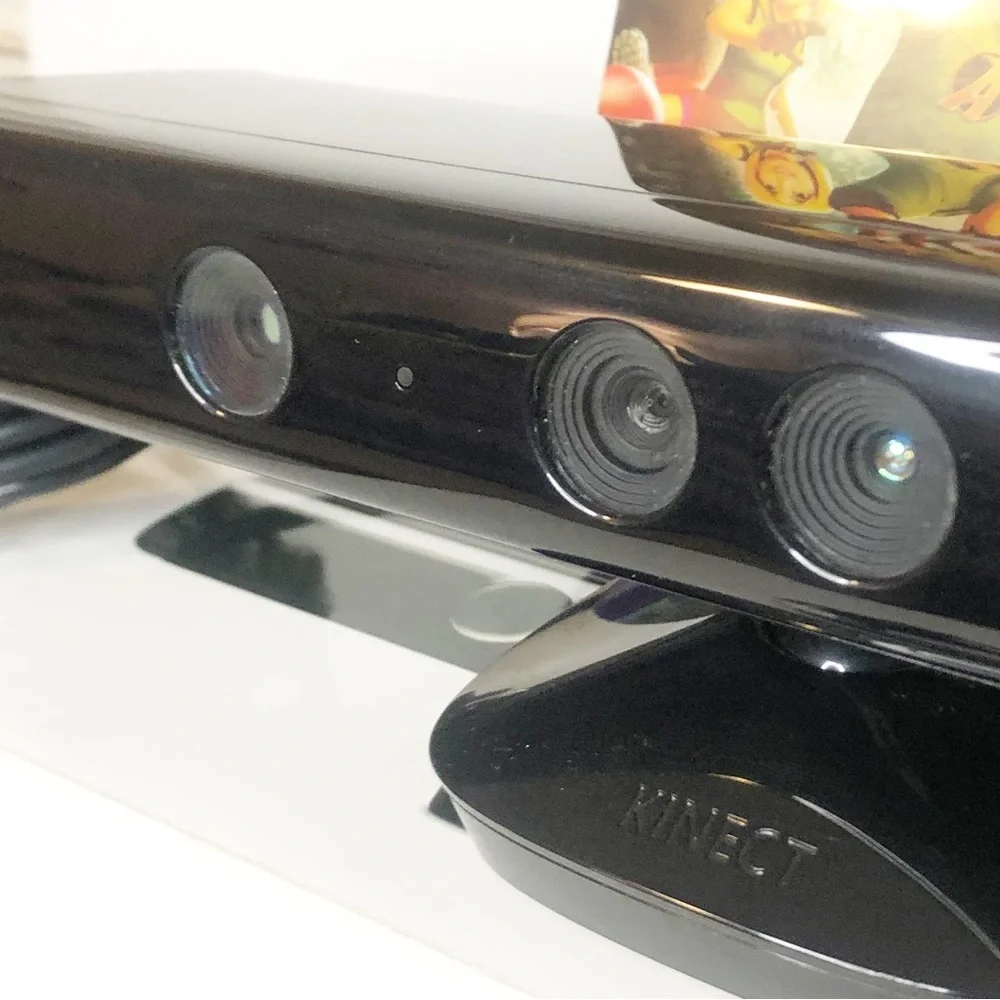 Microsoft Xbox 360 Kinect Sensor w/Adventures Game (2010)